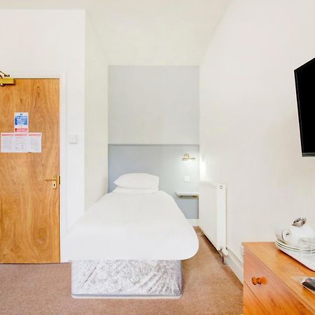 Oyo Eastbank Hotel, Speyside Scotland Rothes Екстер'єр фото