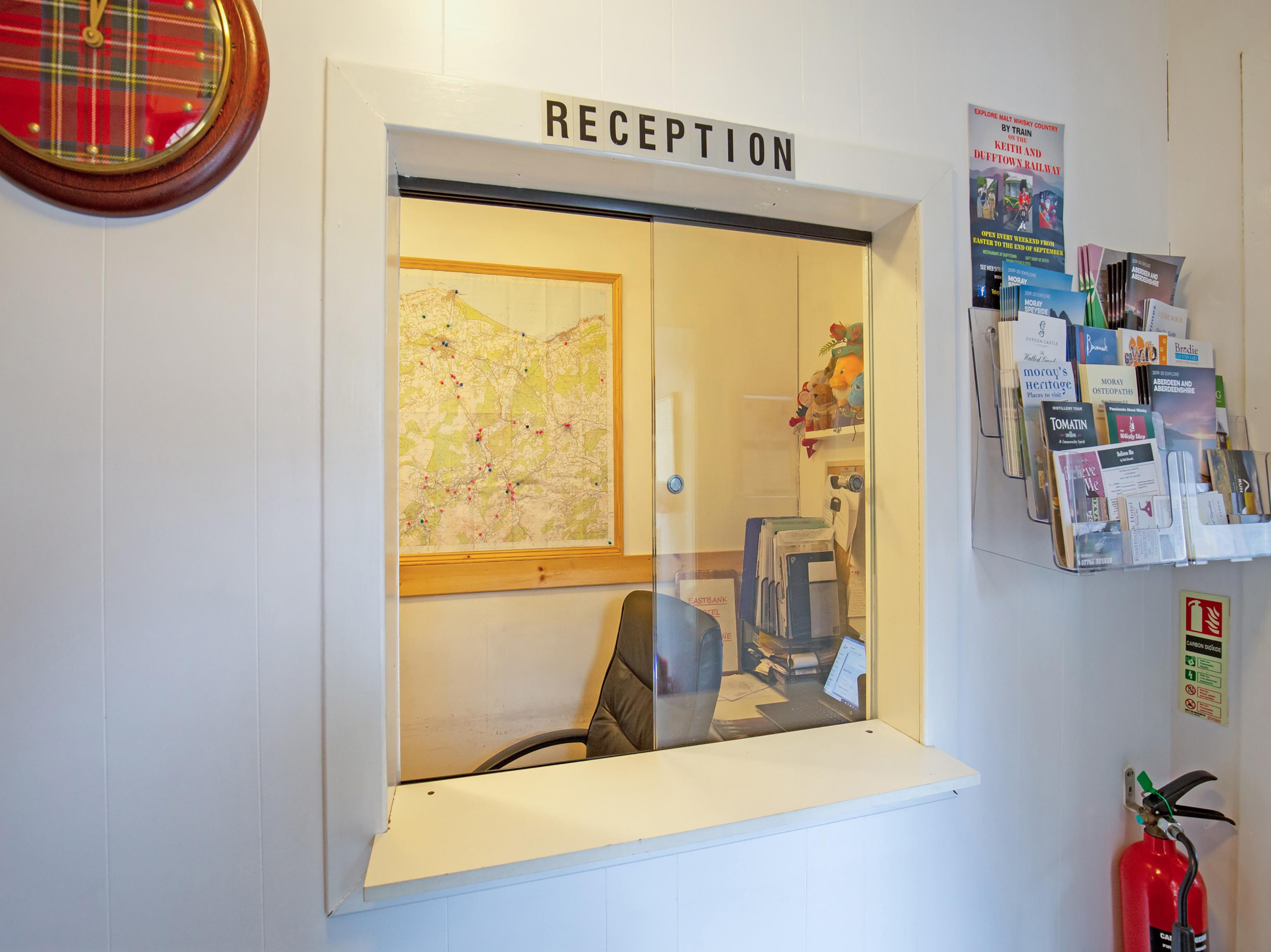 Oyo Eastbank Hotel, Speyside Scotland Rothes Екстер'єр фото