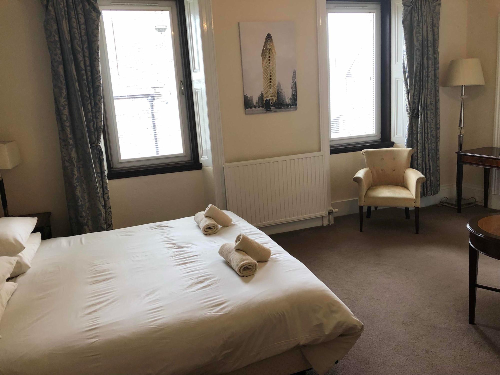 Oyo Eastbank Hotel, Speyside Scotland Rothes Екстер'єр фото